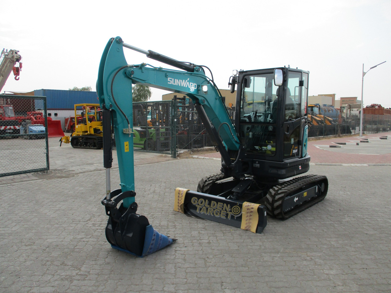 SUNWARD SWE35UF Mini Hydraulic Excavator - حفارة مصغرة: صور 2 SUNWARD SWE35UF Mini Hydraulic Excavator - حفارة مصغرة: صور 2
