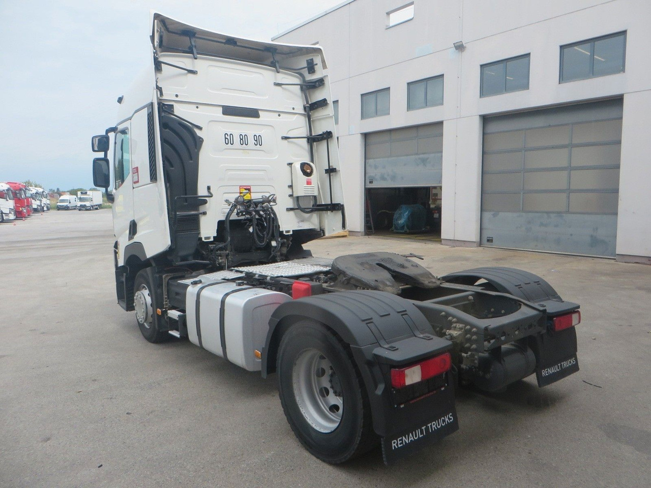Renault T460 SC 4x2Tractor, Retarder - شاحنة جرار: صور 4 Renault T460 SC 4x2Tractor, Retarder - شاحنة جرار: صور 4