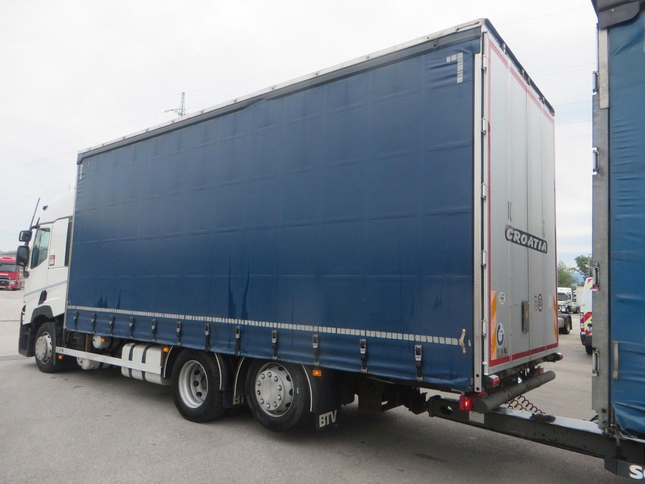 Renault T480 SC 6x2 Tandem jumbo 116m3 - شاحنة ستارة: صور 5 Renault T480 SC 6x2 Tandem jumbo 116m3 - شاحنة ستارة: صور 5