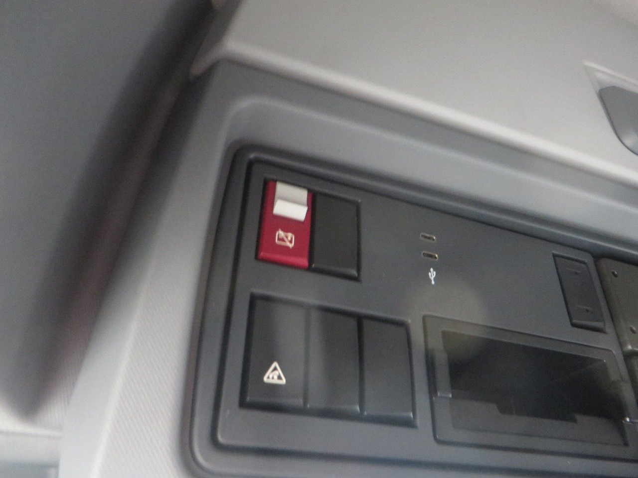 شاحنة جرار Renault T520 HSC 4x2Tractor ADR: صور 20