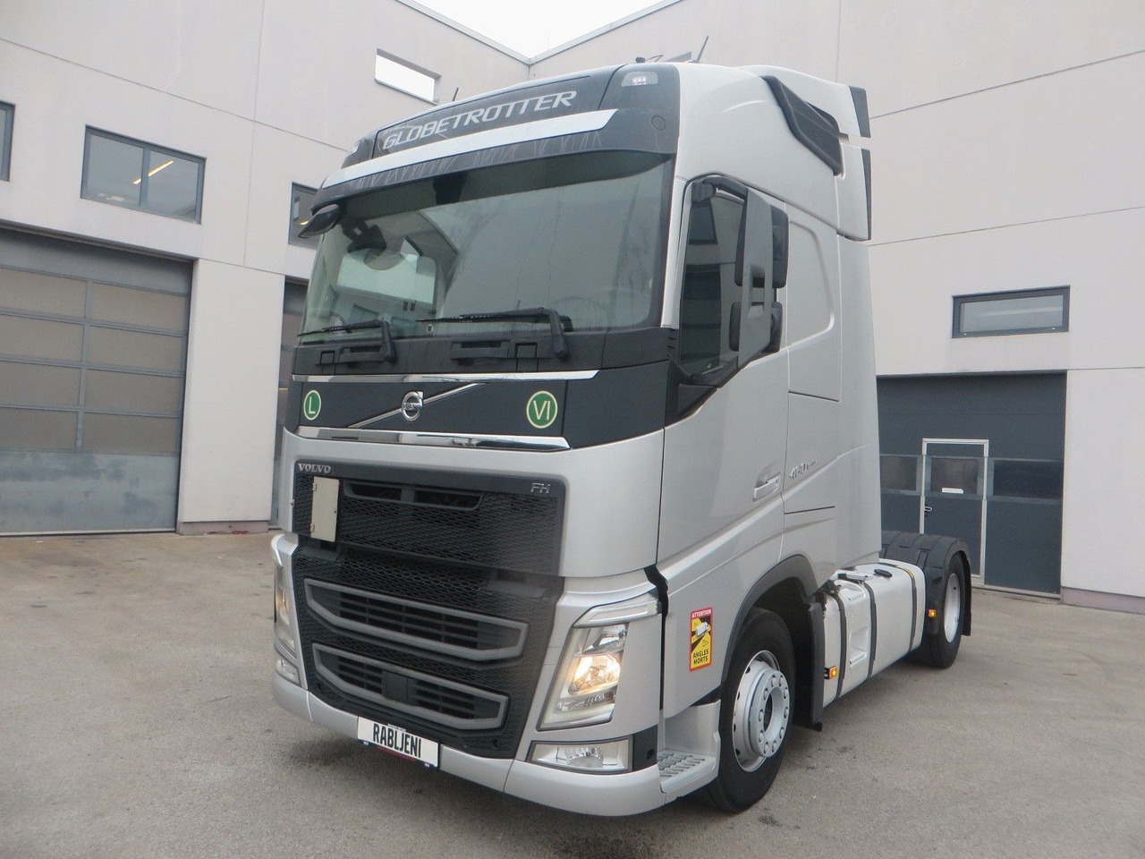 Volvo FH460 4x2Tractor - شاحنة جرار: صور 1 Volvo FH460 4x2Tractor - شاحنة جرار: صور 1