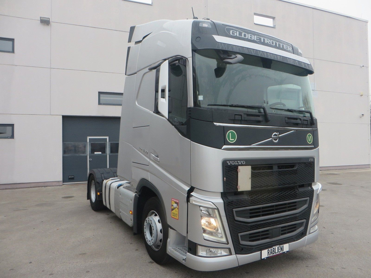 Volvo FH460 4x2Tractor - شاحنة جرار: صور 2 Volvo FH460 4x2Tractor - شاحنة جرار: صور 2