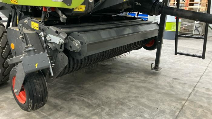 Claas Variant 485 RC - مكبس القش الدائري: صور 3 Claas Variant 485 RC - مكبس القش الدائري: صور 3