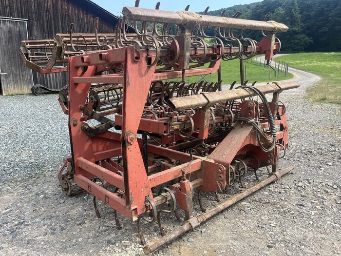 Hatzenbichler Saatbeetkombination 8m - الة بذر: صور 3 Hatzenbichler Saatbeetkombination 8m - الة بذر: صور 3