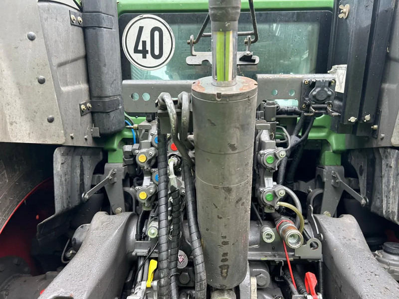 جرار Fendt 828 Profi plus Vario 50 KM Fendt vario 828 Profi plus 50 KM: صور 16