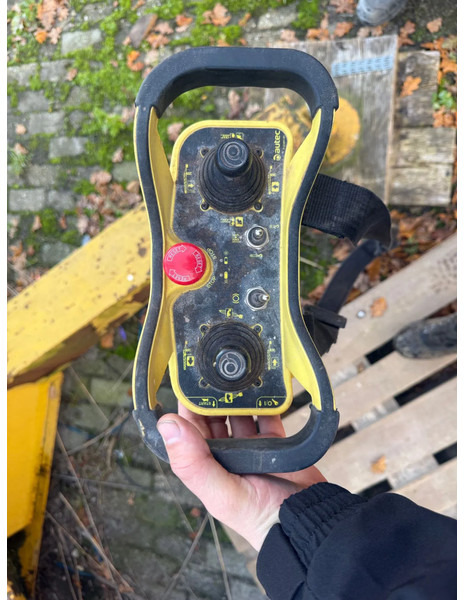 Potain AF 519 Torenkraan Bouwkraan Kraan Verzetbaar Radiografisch - آلات البناء: صور 3 Potain AF 519 Torenkraan Bouwkraan Kraan Verzetbaar Radiografisch - آلات البناء: صور 3