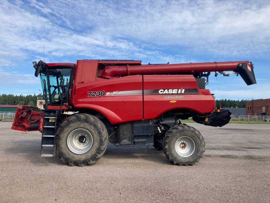 Case IH 7230 - حصادة شاملة: صور 2 Case IH 7230 - حصادة شاملة: صور 2