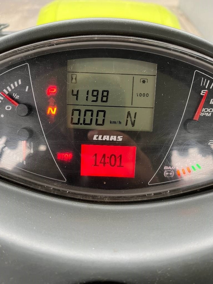 جرار Claas Axion 950: صور 13