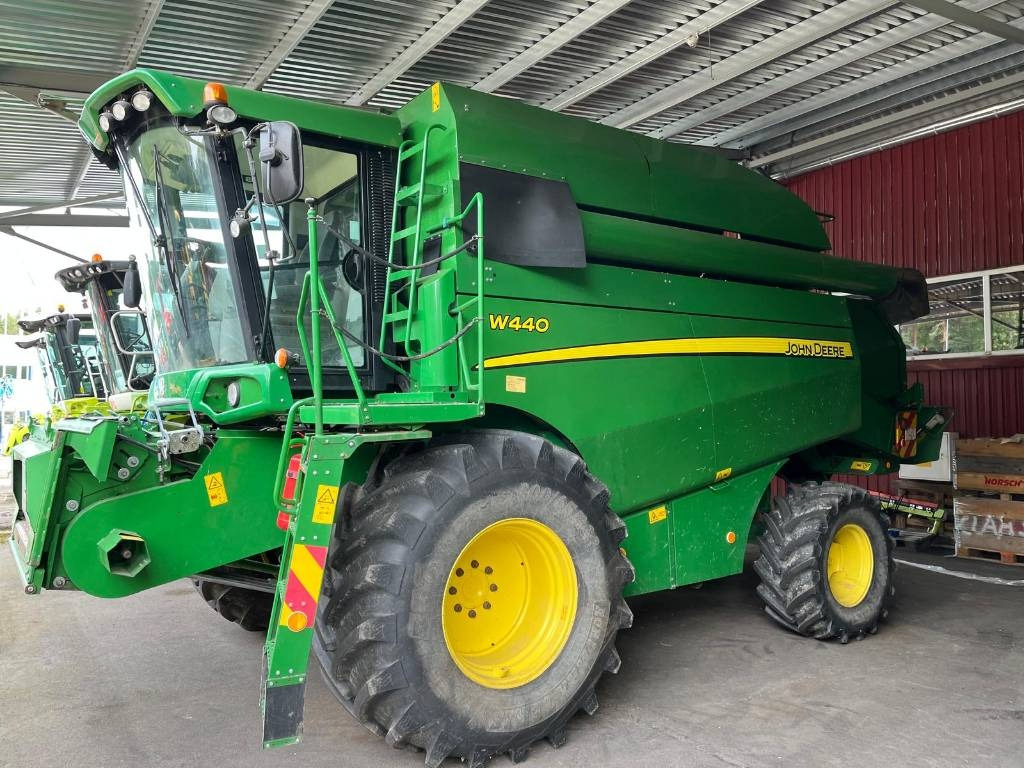 John Deere W 440 - حصادة شاملة: صور 4 John Deere W 440 - حصادة شاملة: صور 4