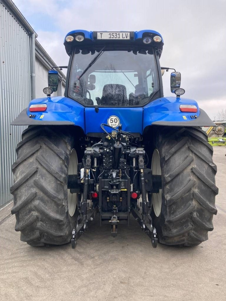 New Holland T 8.320 AC - جرار: صور 4 New Holland T 8.320 AC - جرار: صور 4