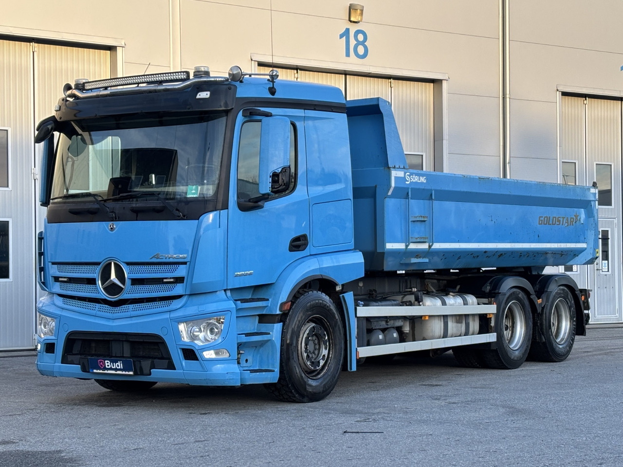 Schaktbil Mercedes-Benz Actros 2836 -2021 | Sörling Goldstar | Full-luft - قلابات: صور 1 Schaktbil Mercedes-Benz Actros 2836 -2021 | Sörling Goldstar | Full-luft - قلابات: صور 1