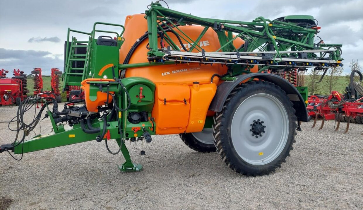 Amazone UX 5200 - 28m med Ama-Select - آلة الرش المقطورة: صور 2 Amazone UX 5200 - 28m med Ama-Select - آلة الرش المقطورة: صور 2