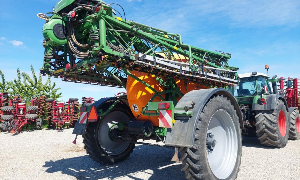 Amazone UX 5200 - 36m med GPS - آلة الرش المقطورة: صور 4 Amazone UX 5200 - 36m med GPS - آلة الرش المقطورة: صور 4