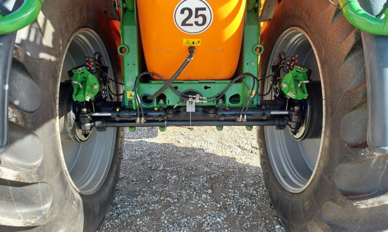 Amazone UX 6200 Super 36-24m med GPS - آلة الرش المقطورة: صور 5 Amazone UX 6200 Super 36-24m med GPS - آلة الرش المقطورة: صور 5