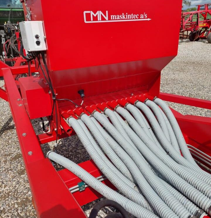 CMN Flex-Weeder 18m med frøudstyr - الأمشاط الزراعية: صور 5 CMN Flex-Weeder 18m med frøudstyr - الأمشاط الزراعية: صور 5
