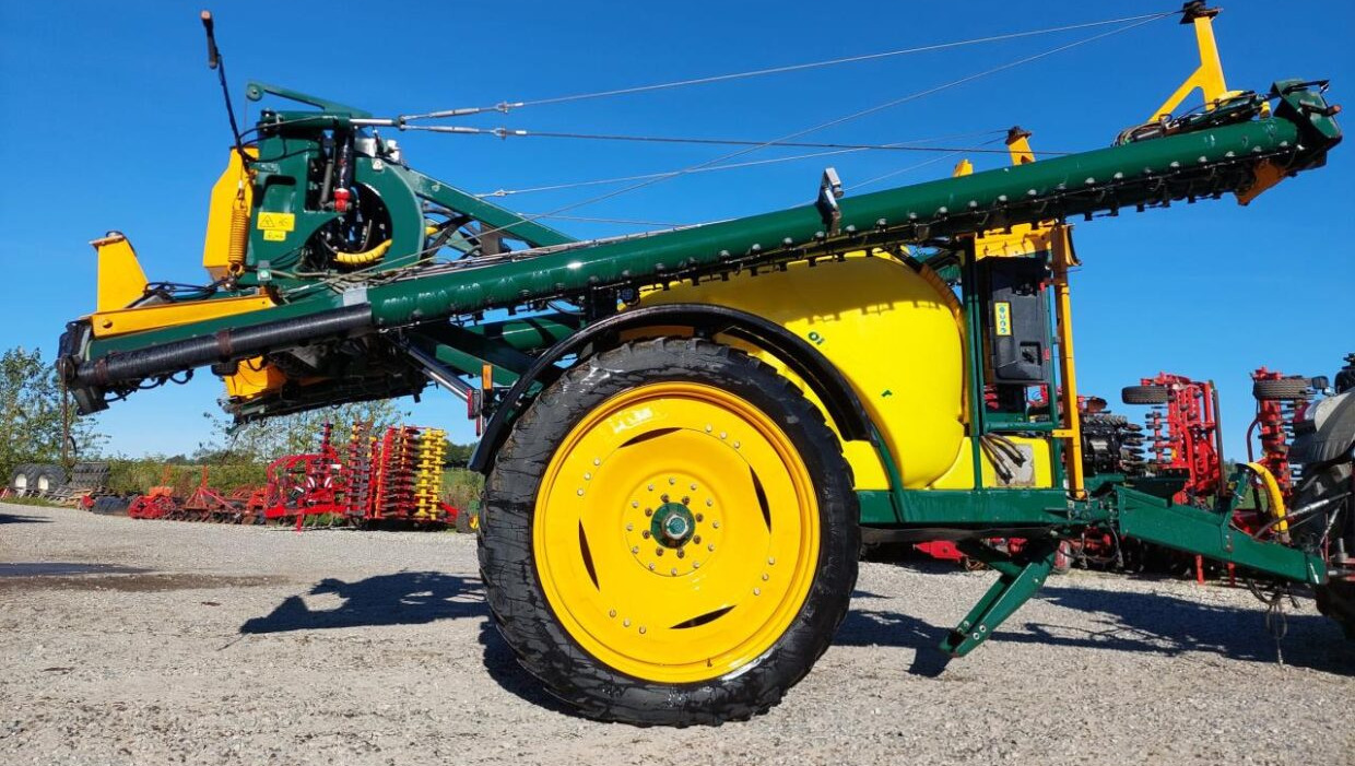 Danfoil ConCorde 3000L - 24m med GPS - آلة الرش المقطورة: صور 2 Danfoil ConCorde 3000L - 24m med GPS - آلة الرش المقطورة: صور 2