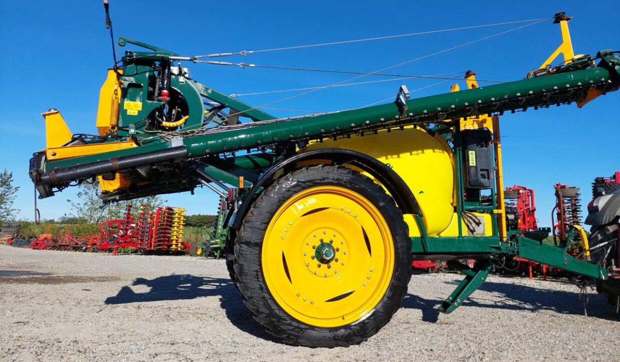 Danfoil ConCorde 3000L - 24m med GPS - آلة الرش المقطورة: صور 4 Danfoil ConCorde 3000L - 24m med GPS - آلة الرش المقطورة: صور 4