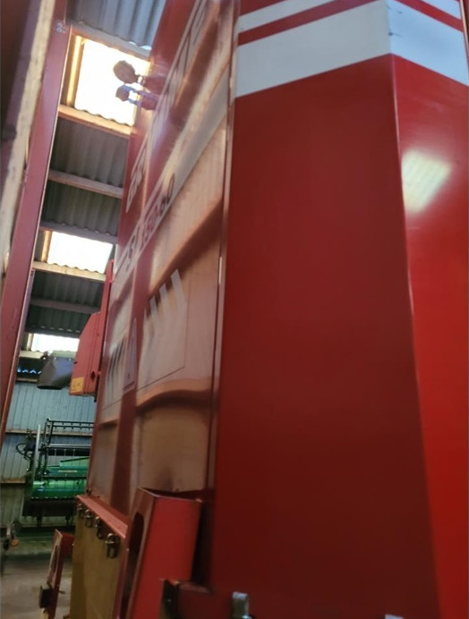 Grimme SE 170-60 XL - حصادة البطاطس: صور 4 Grimme SE 170-60 XL - حصادة البطاطس: صور 4