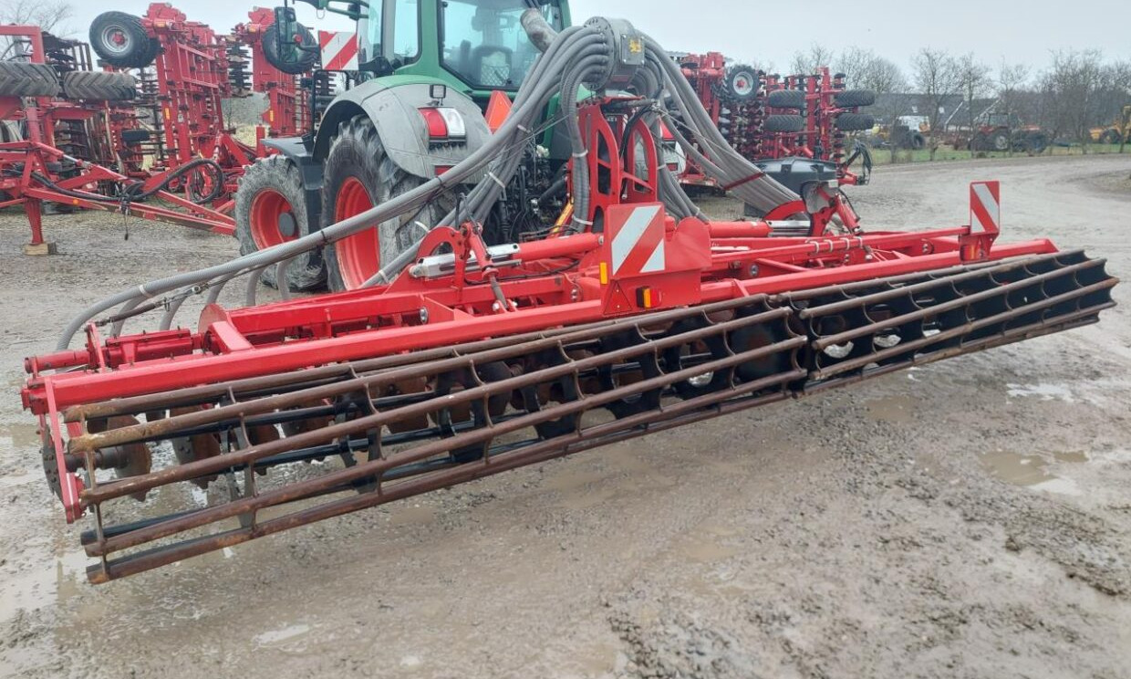 Horsch Joker 7 CT med Harsø-fordeler - حقن فى التربة: صور 1 Horsch Joker 7 CT med Harsø-fordeler - حقن فى التربة: صور 1
