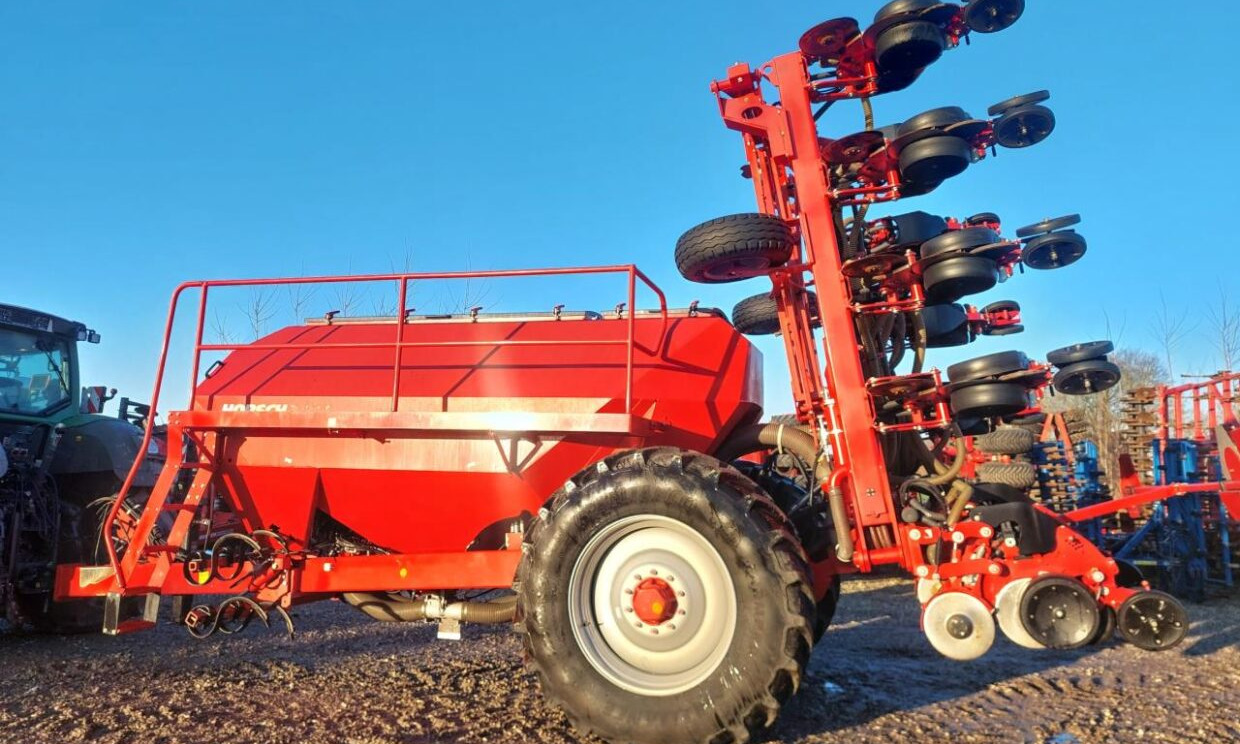 Horsch Maestro 12 SW - وضع البذور فى خطوط: صور 2 Horsch Maestro 12 SW - وضع البذور فى خطوط: صور 2