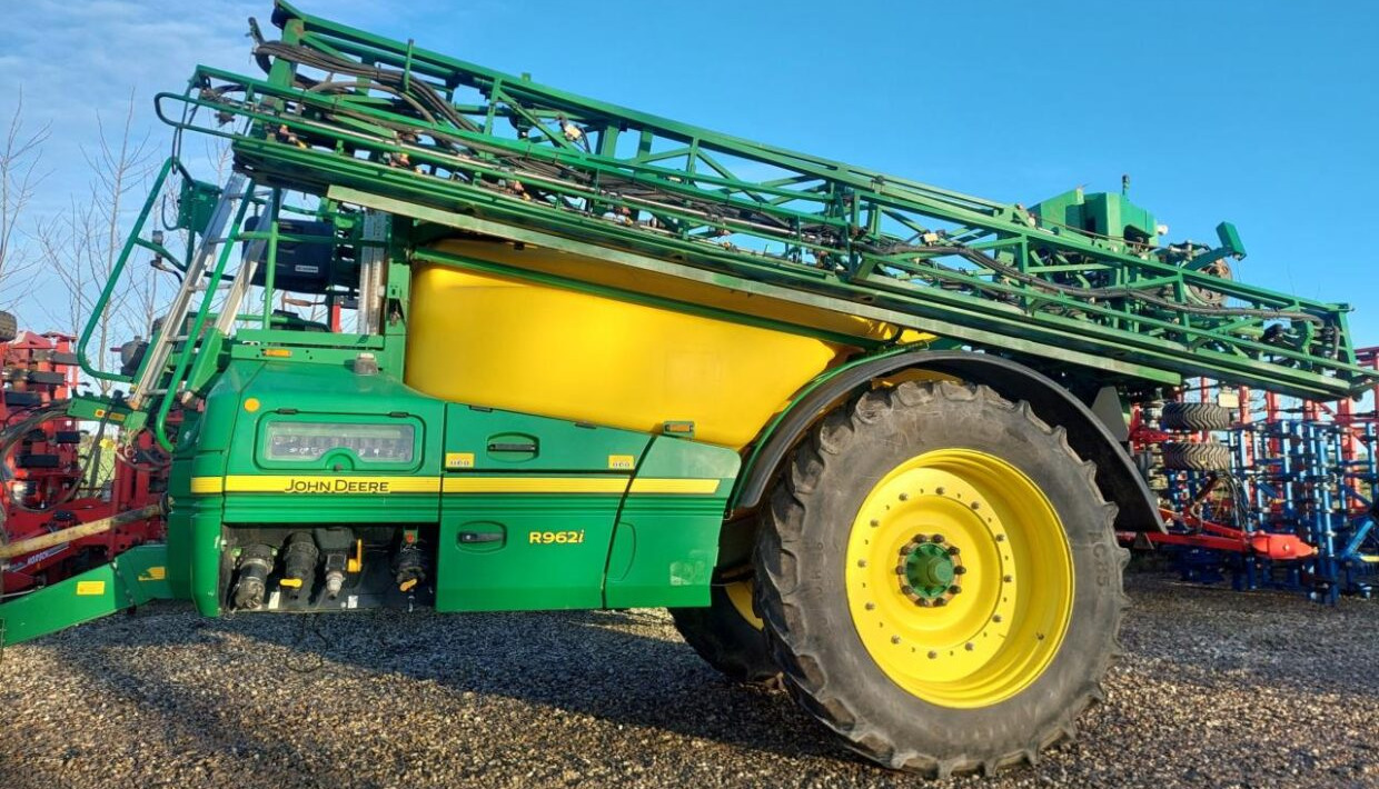 John Deere R962i - 36-24m - آلة الرش المقطورة: صور 3 John Deere R962i - 36-24m - آلة الرش المقطورة: صور 3