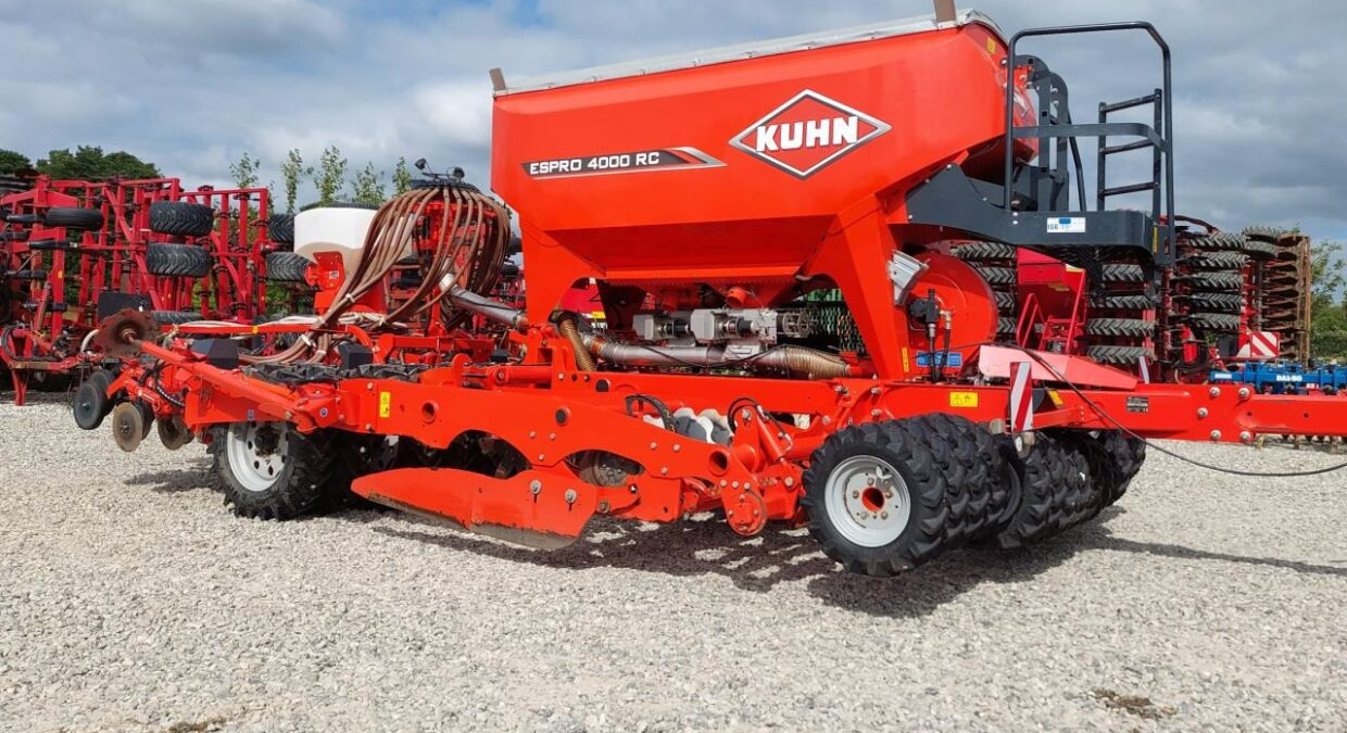 Kuhn ESPRO 4000 RC med frø-udstyr - معدات بذار: صور 1 Kuhn ESPRO 4000 RC med frø-udstyr - معدات بذار: صور 1