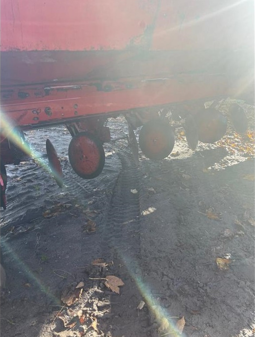 Kverneland UN 3200 - آلة زراعة البطاطس: صور 4 Kverneland UN 3200 - آلة زراعة البطاطس: صور 4