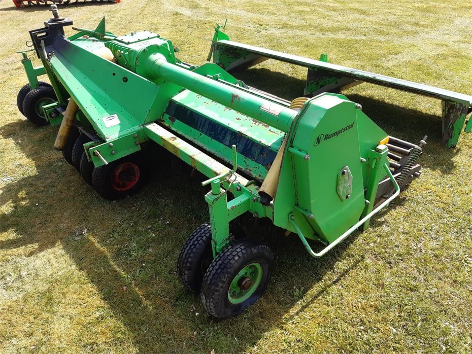 Rumptstad
RSF 2000 - محراث الدوار: صور 1 Rumptstad
RSF 2000 - محراث الدوار: صور 1