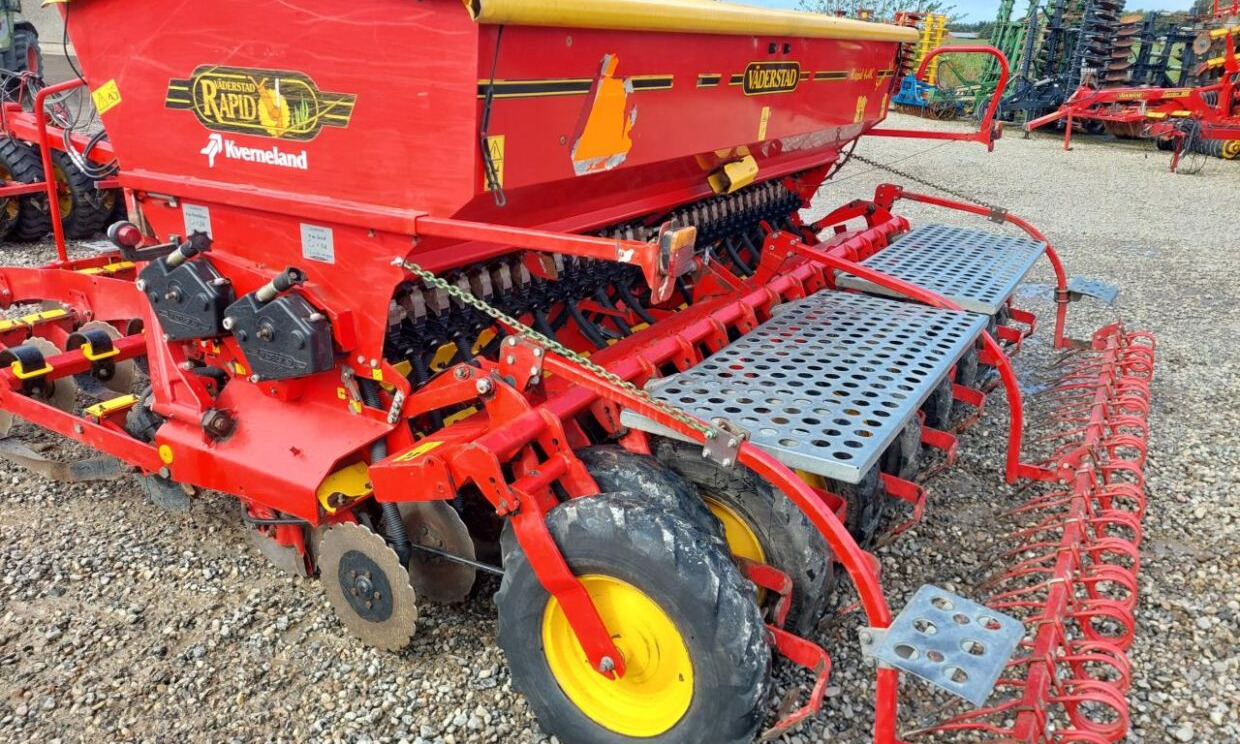 Väderstad Rapid 400 C - معدات بذار: صور 5 Väderstad Rapid 400 C - معدات بذار: صور 5