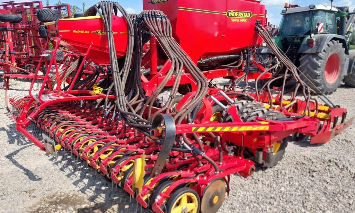 Väderstad Spirit 600 C med Biodrill 360 - معدات بذار: صور 2 Väderstad Spirit 600 C med Biodrill 360 - معدات بذار: صور 2
