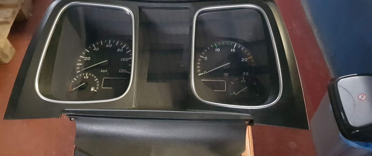 Knorr-Bremse 0 486 106 133 Mercedes-Benz ACTROS MB4 - كتلة التحكم - شاحنة: صور 4 Knorr-Bremse 0 486 106 133 Mercedes-Benz ACTROS MB4 - كتلة التحكم - شاحنة: صور 4