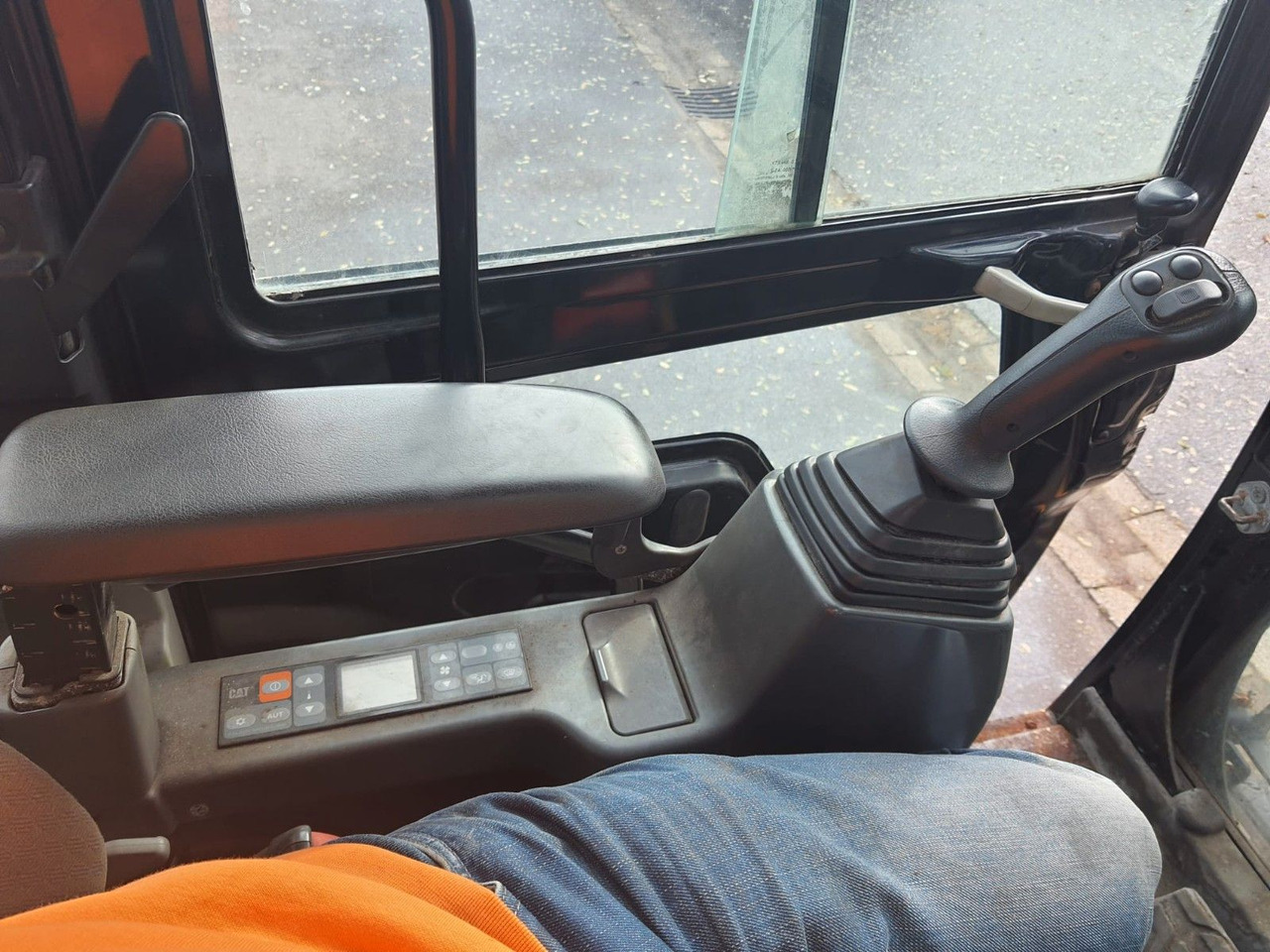 CAT 311 F L RR - حفارات زحافة: صور 5 CAT 311 F L RR - حفارات زحافة: صور 5