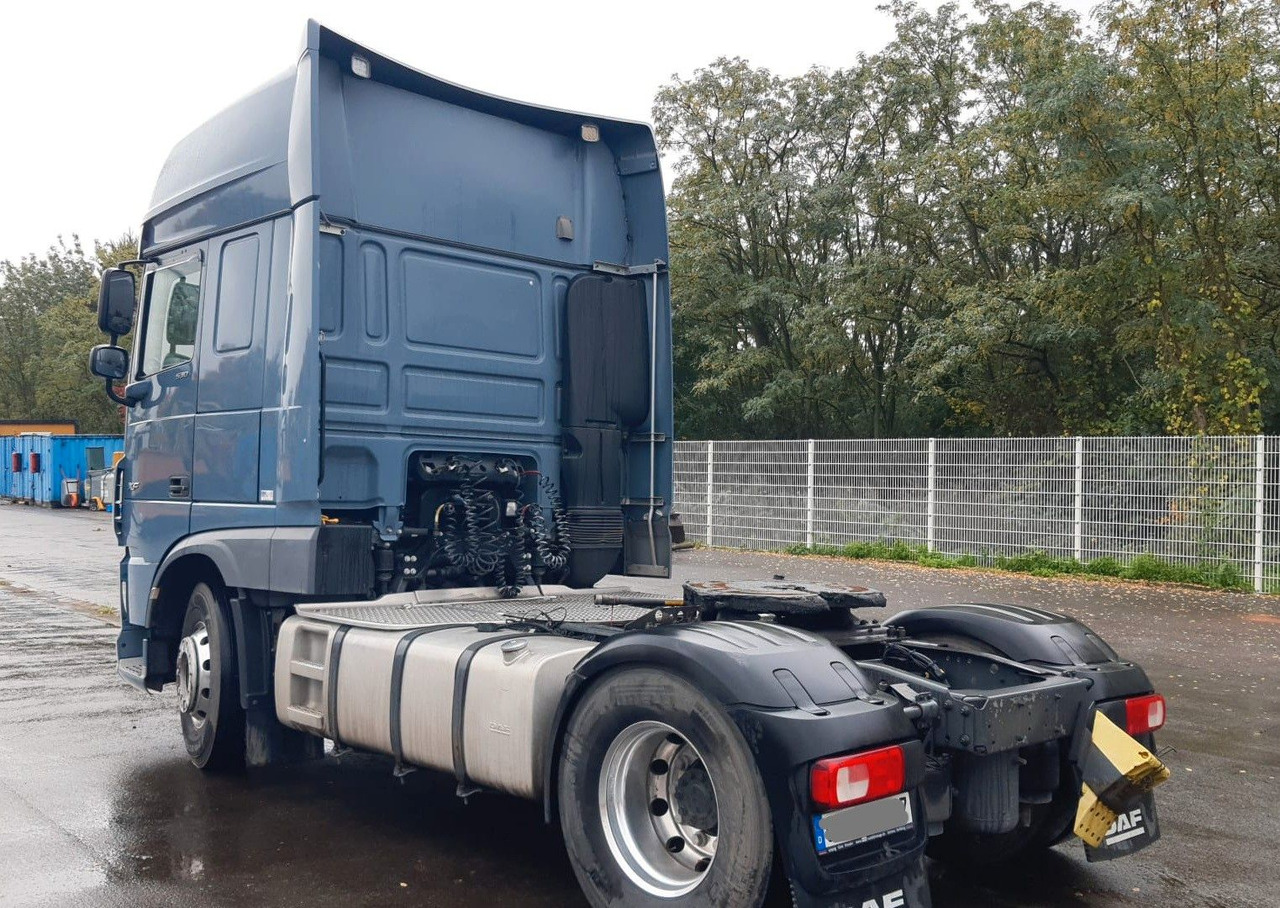 DAF XF 530 SSC Kipphydraulik, Standklima, Retarder - شاحنة جرار: صور 4 DAF XF 530 SSC Kipphydraulik, Standklima, Retarder - شاحنة جرار: صور 4
