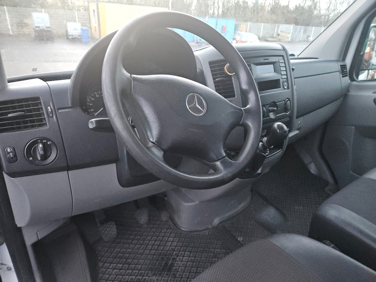 Mercedes-Benz Sprinter II Pritsche 314 CDI - الشاحنات الصغيرة المسطحة: صور 4 Mercedes-Benz Sprinter II Pritsche 314 CDI - الشاحنات الصغيرة المسطحة: صور 4