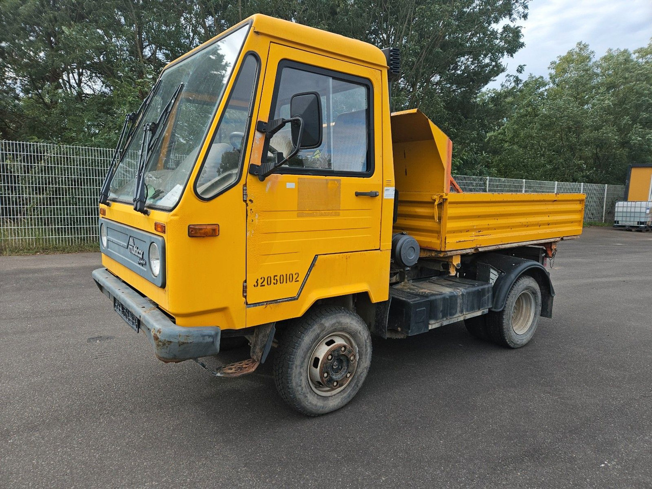 Multicar M26 Dreiseitenkipper 4x4 - قلاب صغير: صور 1 Multicar M26 Dreiseitenkipper 4x4 - قلاب صغير: صور 1