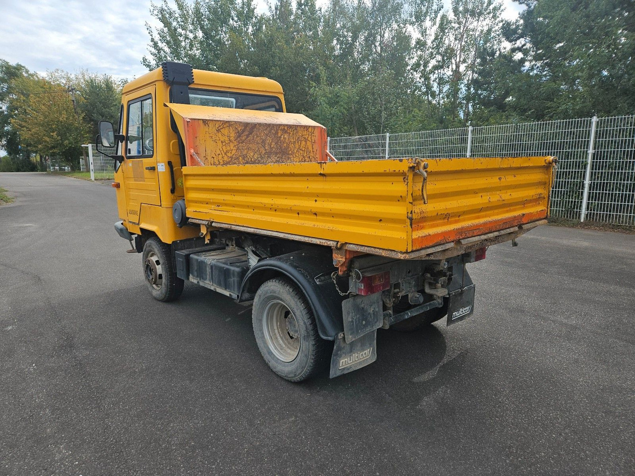 Multicar M26 Dreiseitenkipper 4x4 - قلاب صغير: صور 4 Multicar M26 Dreiseitenkipper 4x4 - قلاب صغير: صور 4
