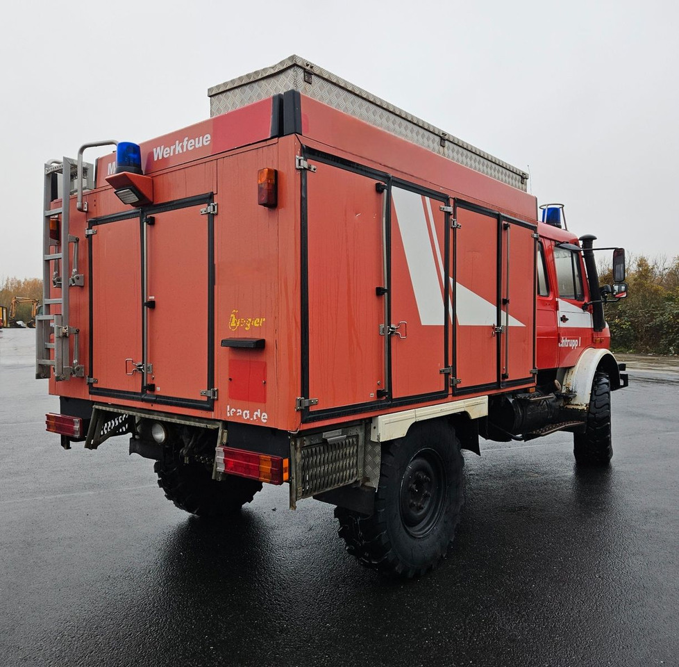 Unimog U4000 4x4 DOKA Tanklöschfahrzeug Feuerwehr - شاحنة صهريج: صور 5 Unimog U4000 4x4 DOKA Tanklöschfahrzeug Feuerwehr - شاحنة صهريج: صور 5