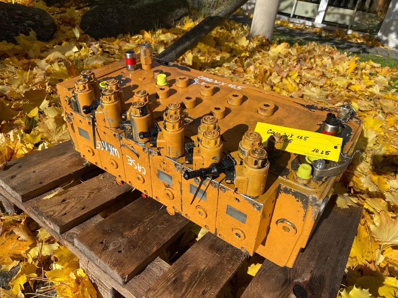 Case WX 165 - صمام هيدروليكي - آلات البناء: صور 2 Case WX 165 - صمام هيدروليكي - آلات البناء: صور 2