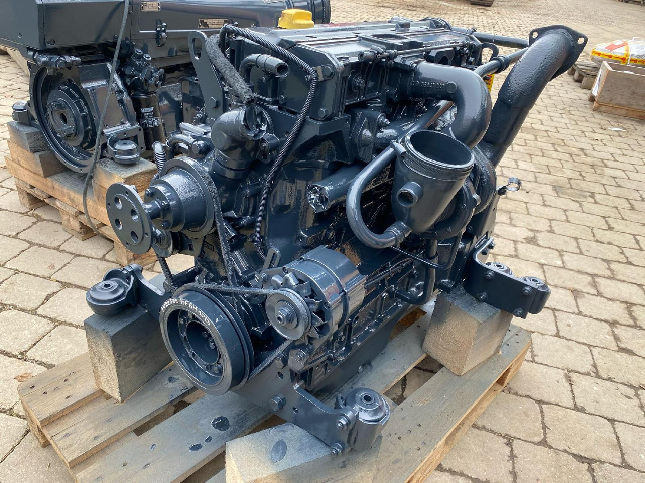 Deutz BF4M1013 aus Furukawa 320E - المحرك - آلات البناء: صور 3 Deutz BF4M1013 aus Furukawa 320E - المحرك - آلات البناء: صور 3