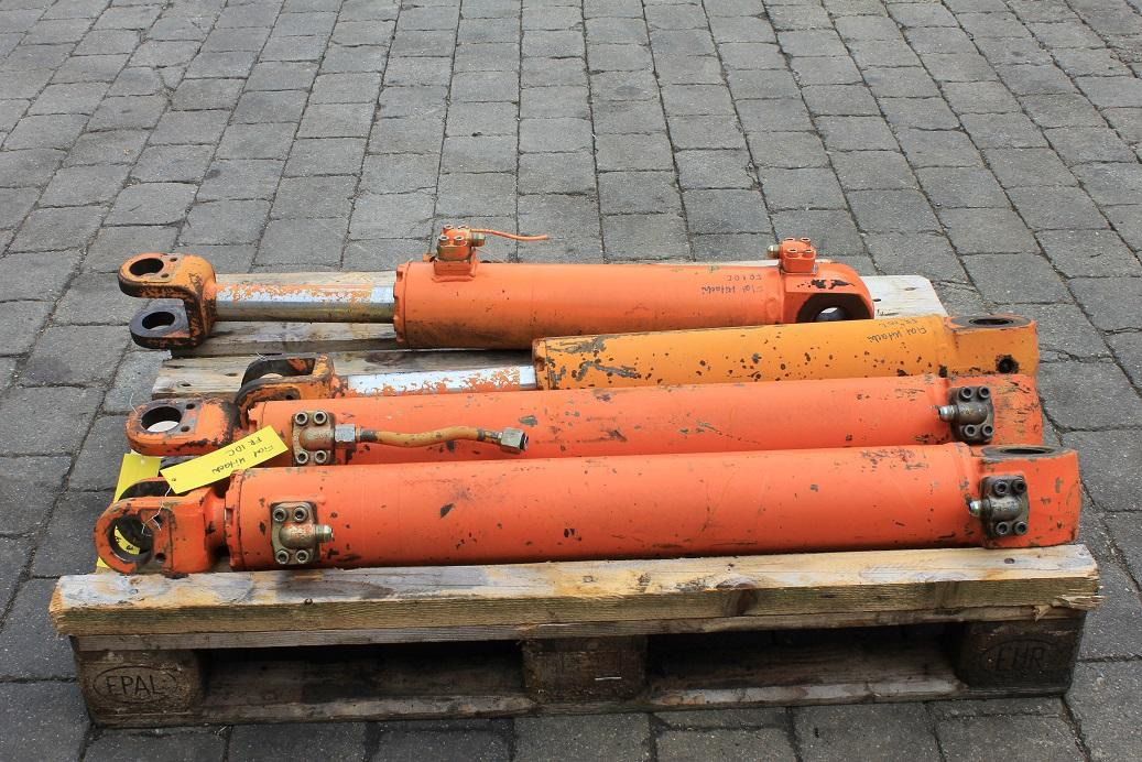 Fiat-Allis FR 10 - الاسطوانة الهيدروليكية - آلات البناء: صور 3 Fiat-Allis FR 10 - الاسطوانة الهيدروليكية - آلات البناء: صور 3