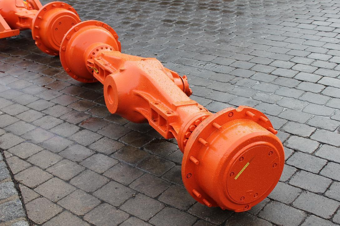 Fiat-Hitachi FR 130-2 - المحور و قطع الغيار - آلات البناء: صور 1 Fiat-Hitachi FR 130-2 - المحور و قطع الغيار - آلات البناء: صور 1