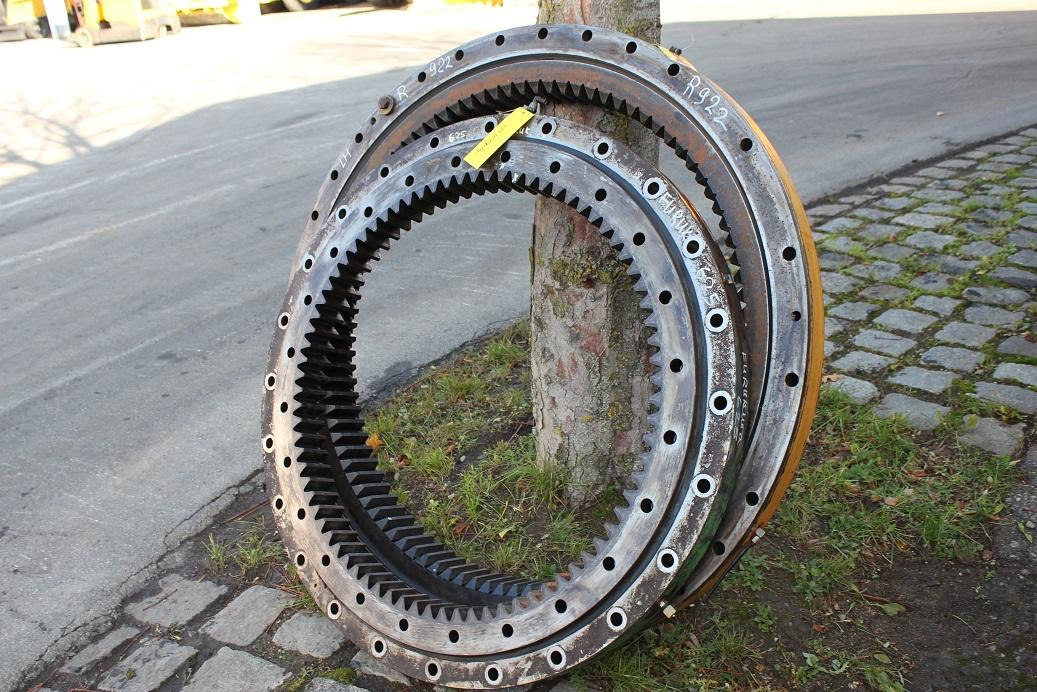 Furukawa 625 - حلقة الدوران - آلات البناء: صور 2 Furukawa 625 - حلقة الدوران - آلات البناء: صور 2