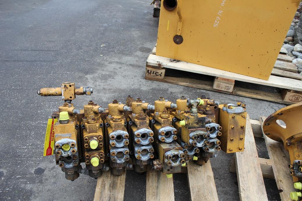 Furukawa W 625 - صمام هيدروليكي - آلات البناء: صور 4 Furukawa W 625 - صمام هيدروليكي - آلات البناء: صور 4