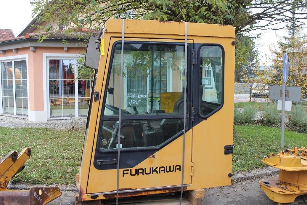 Furukawa W625 - الكبائن - آلات البناء: صور 3 Furukawa W625 - الكبائن - آلات البناء: صور 3
