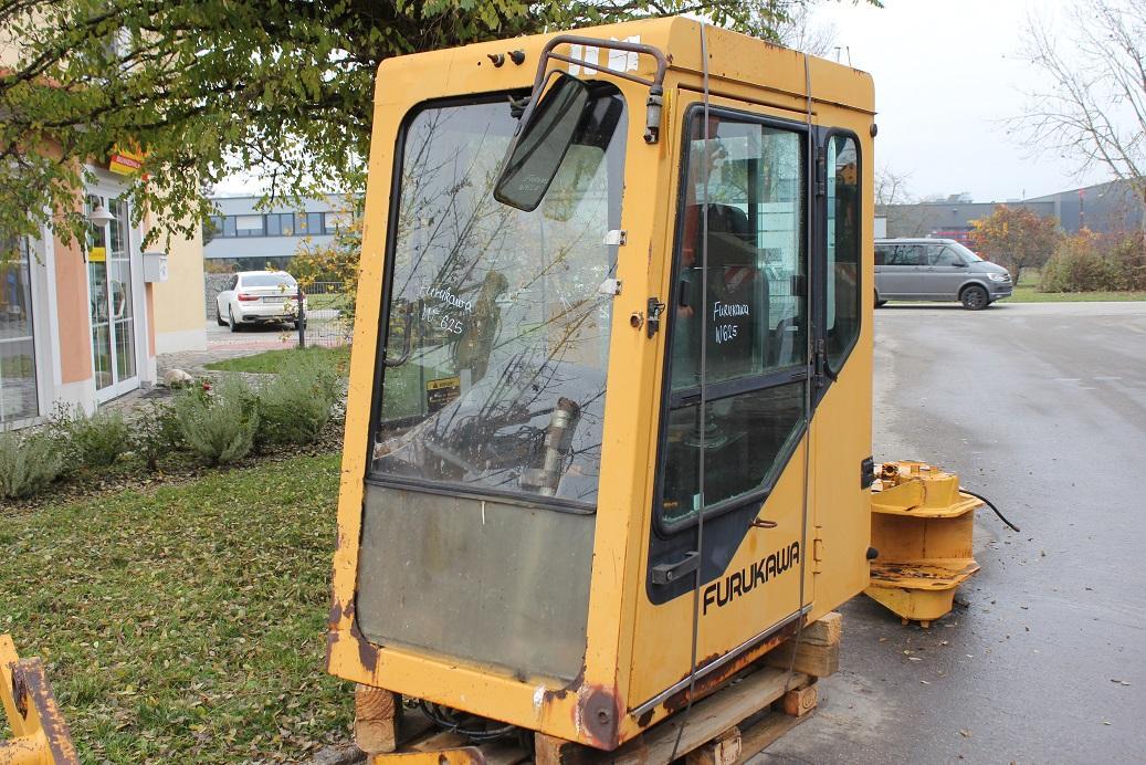 Furukawa W625 - الكبائن - آلات البناء: صور 2 Furukawa W625 - الكبائن - آلات البناء: صور 2