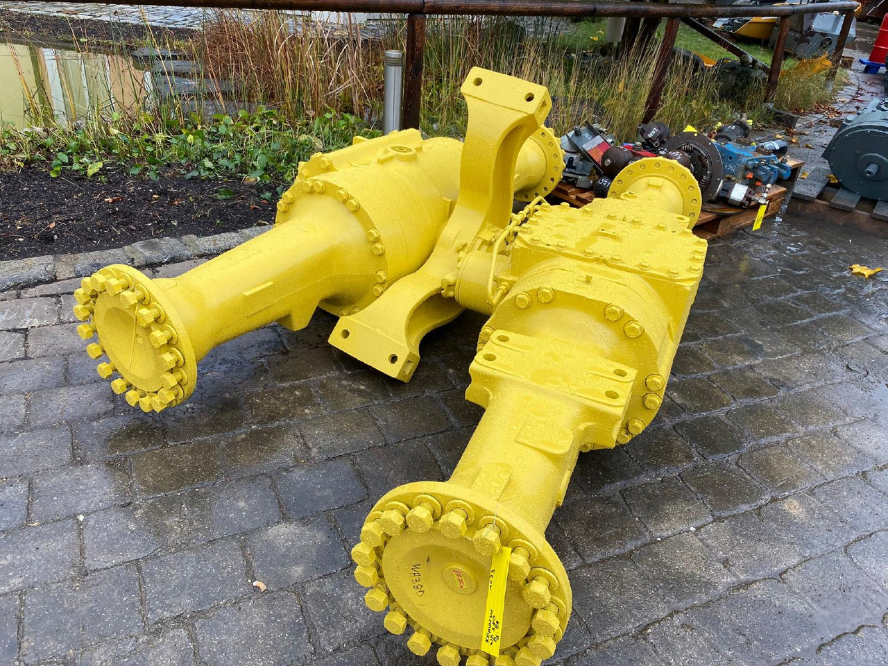 Komatsu KWA 015 aus WA 380 - المحور و قطع الغيار - آلات البناء: صور 2 Komatsu KWA 015 aus WA 380 - المحور و قطع الغيار - آلات البناء: صور 2