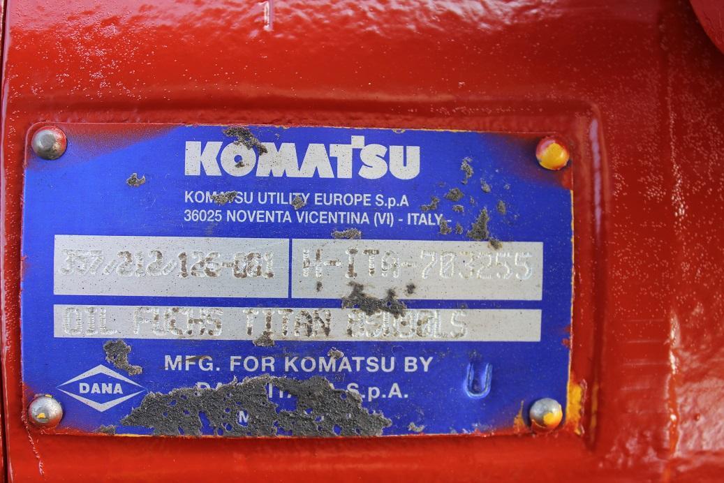 Komatsu Spicer 357-212-126-001 aus PW 95 - المحور و قطع الغيار - آلات البناء: صور 4 Komatsu Spicer 357-212-126-001 aus PW 95 - المحور و قطع الغيار - آلات البناء: صور 4