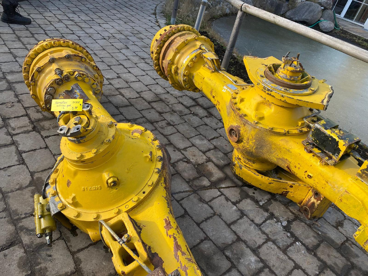 Komatsu WA 470-3 - المحور و قطع الغيار - آلات البناء: صور 3 Komatsu WA 470-3 - المحور و قطع الغيار - آلات البناء: صور 3