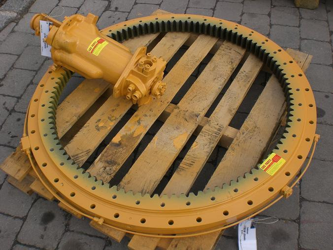 Liebherr 900 litronic - حلقة الدوران - آلات البناء: صور 4 Liebherr 900 litronic - حلقة الدوران - آلات البناء: صور 4