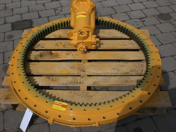 Liebherr 900 litronic - حلقة الدوران - آلات البناء: صور 1 Liebherr 900 litronic - حلقة الدوران - آلات البناء: صور 1